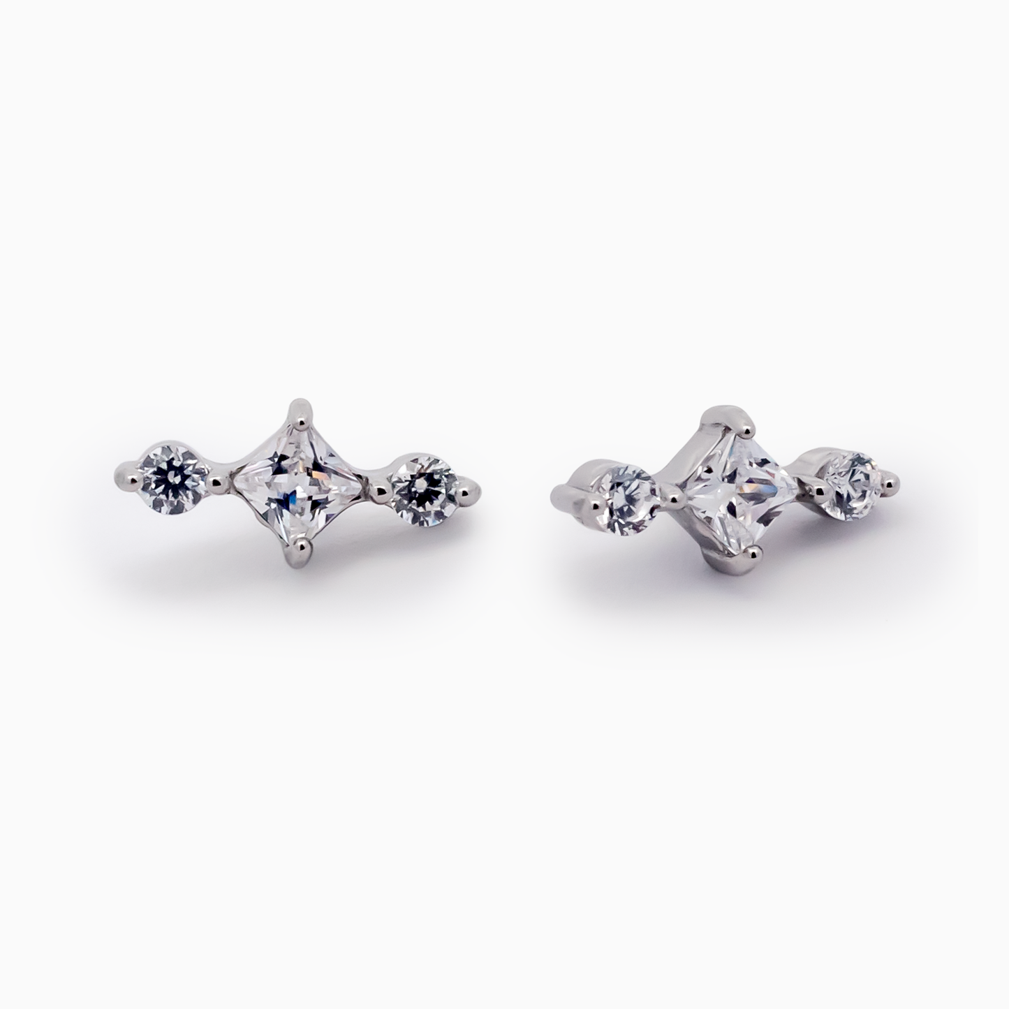 Steel Internally Threaded End - 2 Round CZ And Square 16G