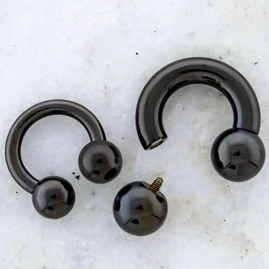 2G-8G Black Internally Threaded Horseshoes - Pierced Addiction