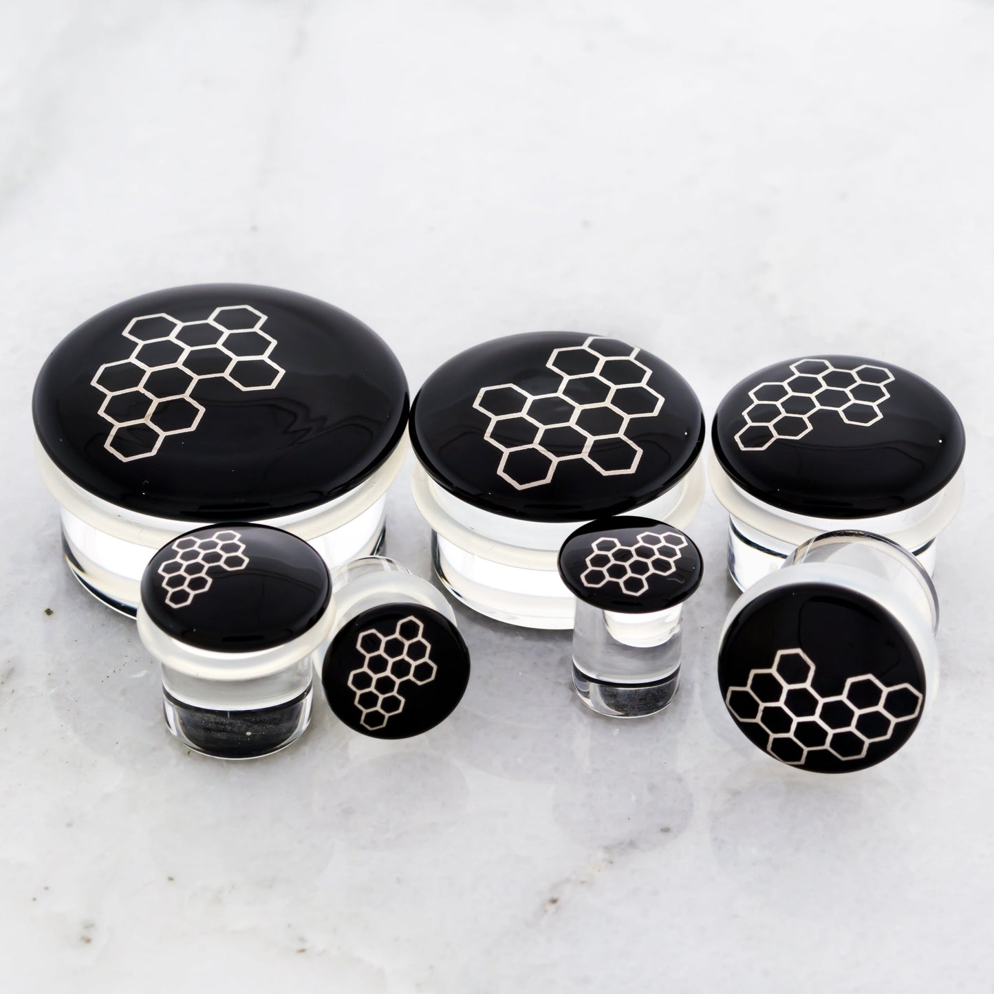 Single Flare Black Glass Plug w/ Silver Honeycomb Decal – 7/16"–1" - Pierced Addiction