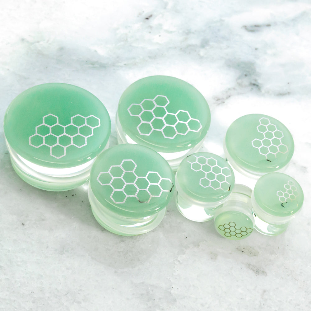 Single Flare Sea Green Glass Plug w/ Silver Honeycomb Decal – 00G–1" - Pierced Addiction