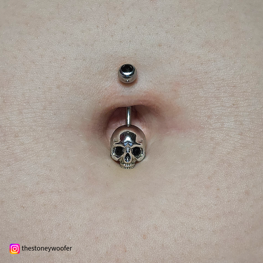 14G Skull Navel Ring - Model Pic