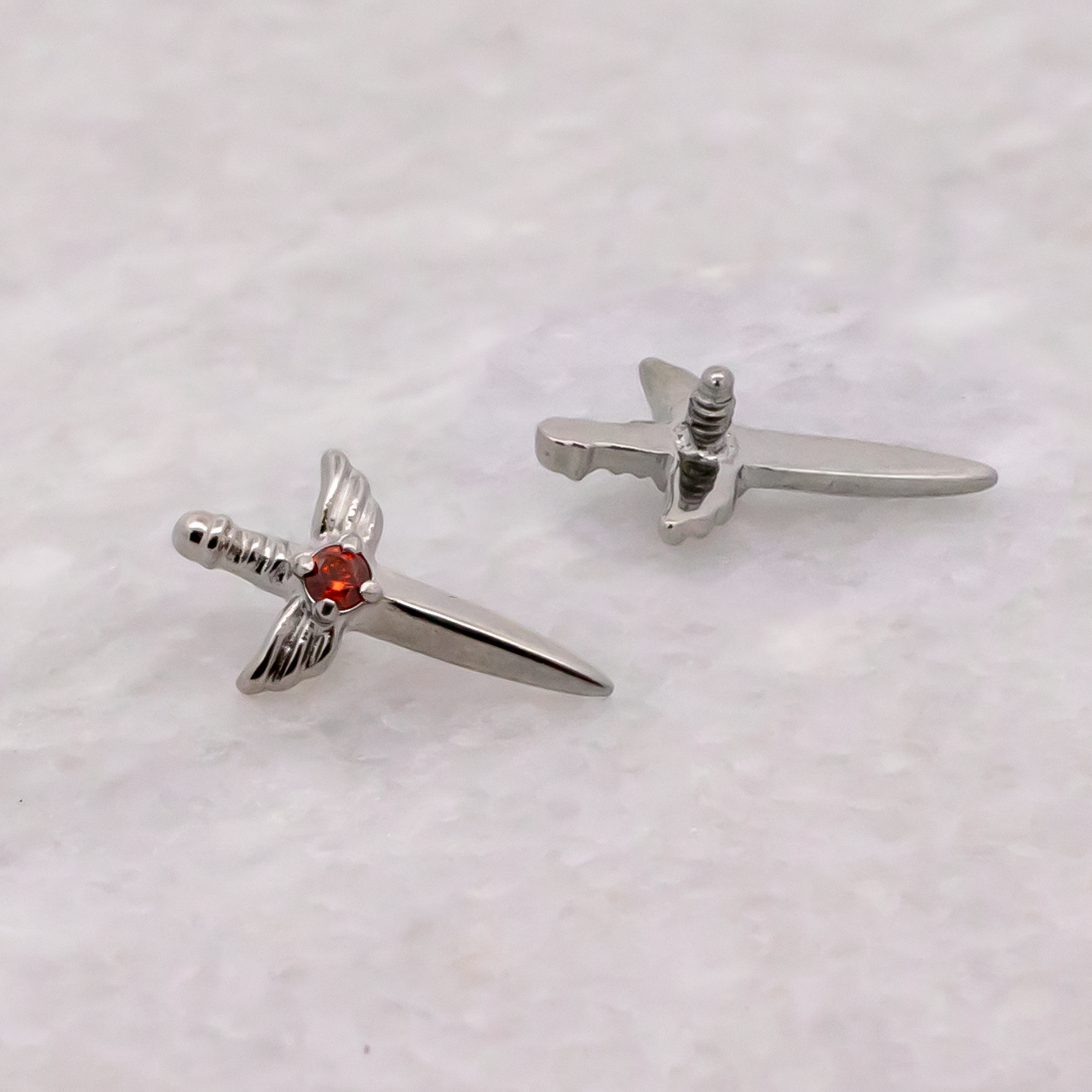16G/18G Steel Internally Threaded Winged Sword End