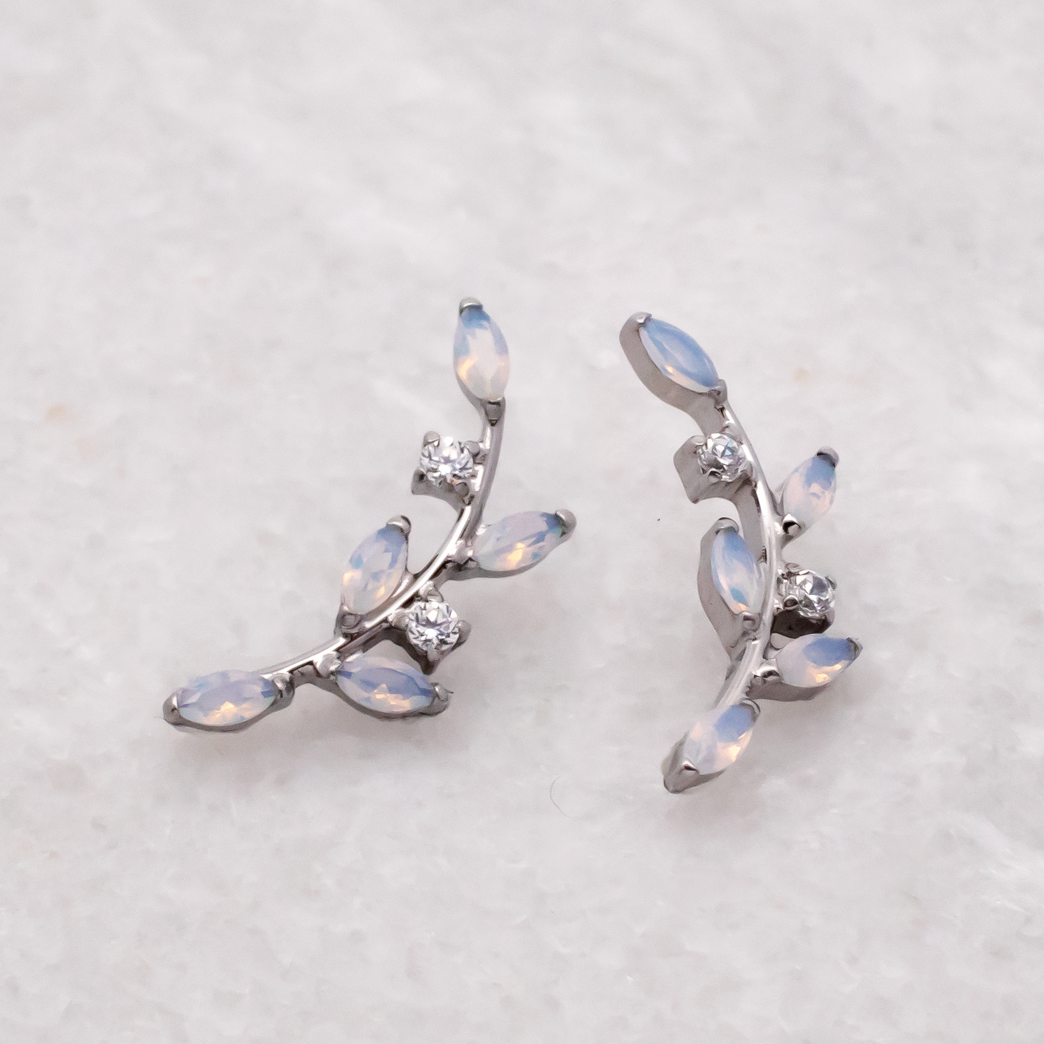 Steel Internally Threaded Opalite Branch End 16G