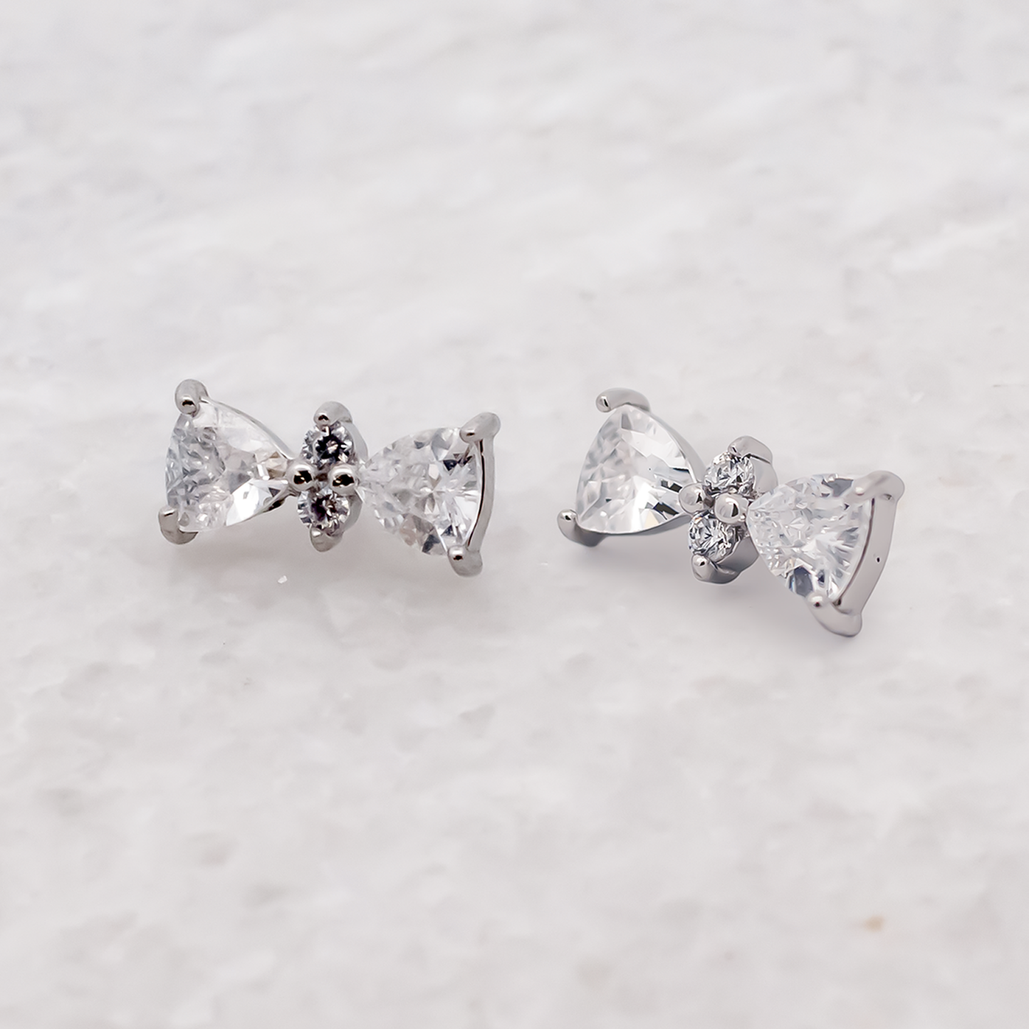Steel Internally Threaded End - 2 Trillion CZ W/Round CZ 16G