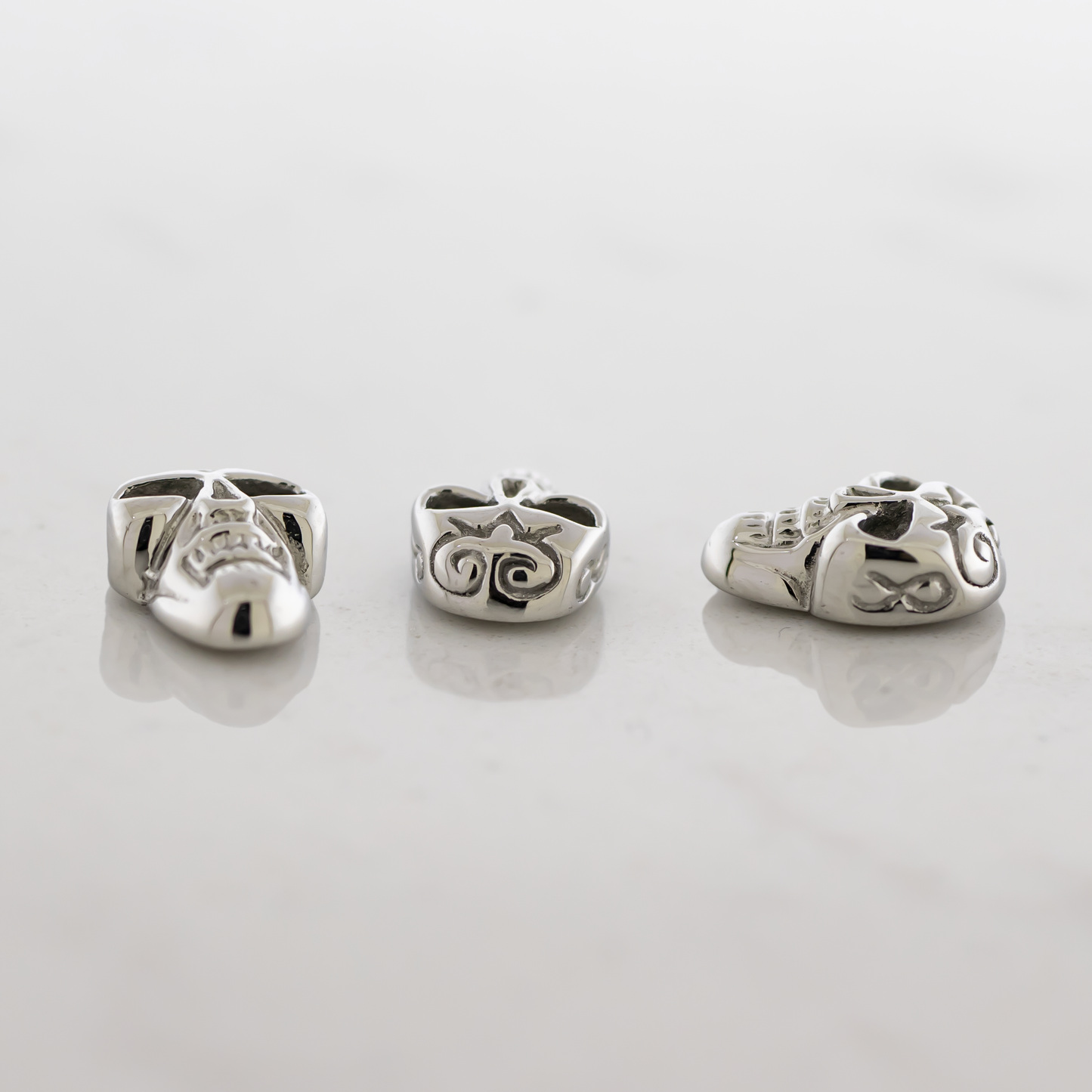 Steel Externally Threaded End - Skull 16G