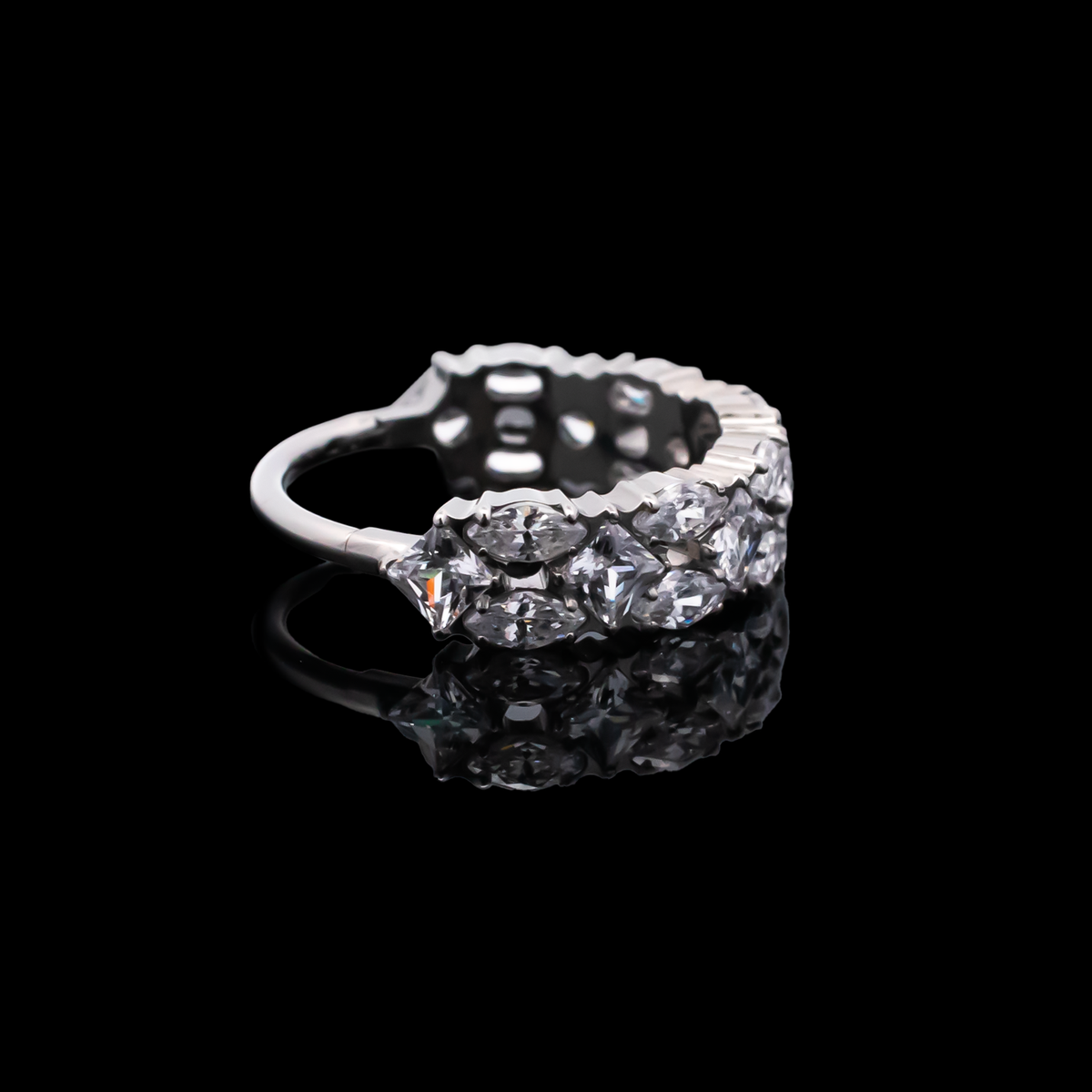 Anastasia - Hinged Ring
