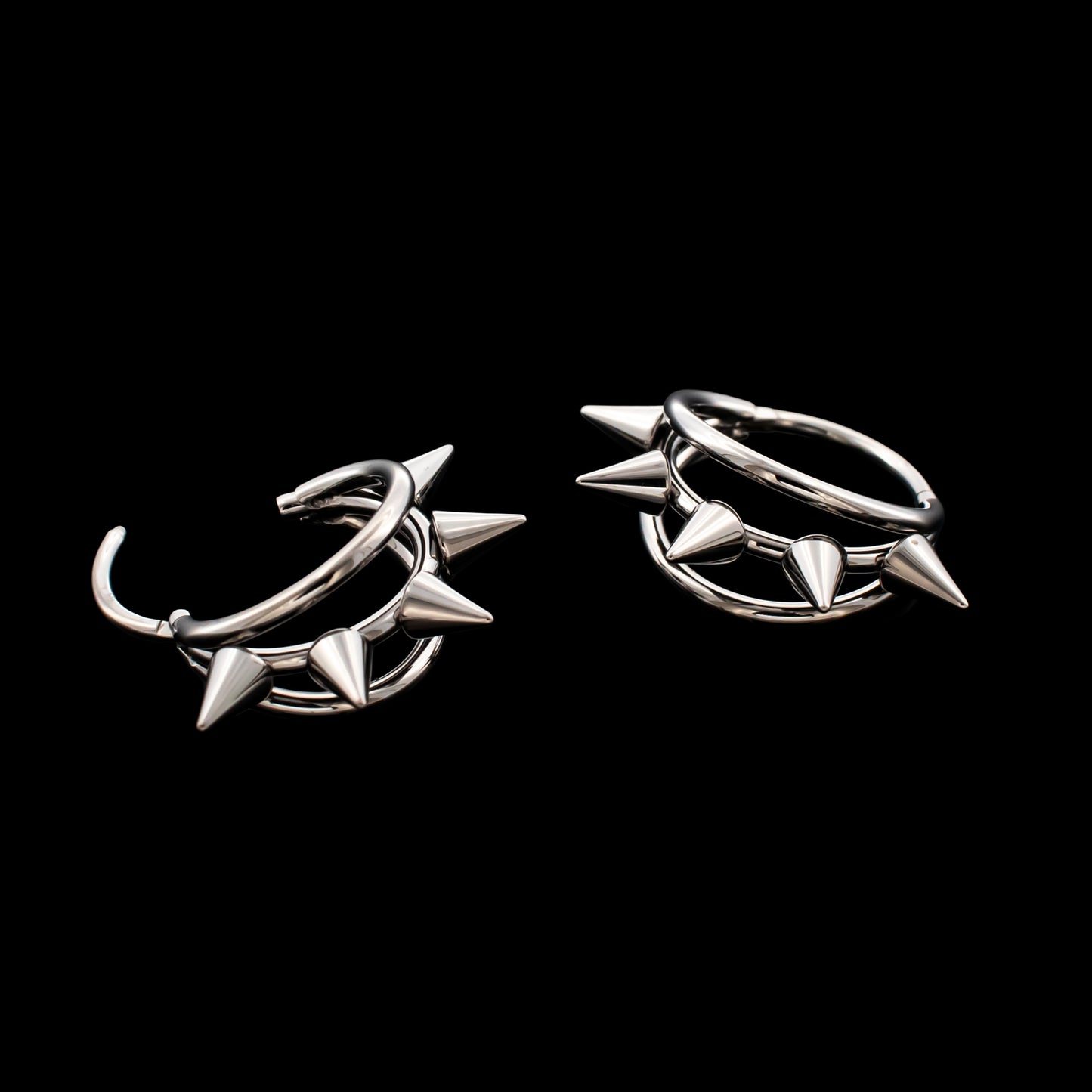 Theo - Hinged Ring