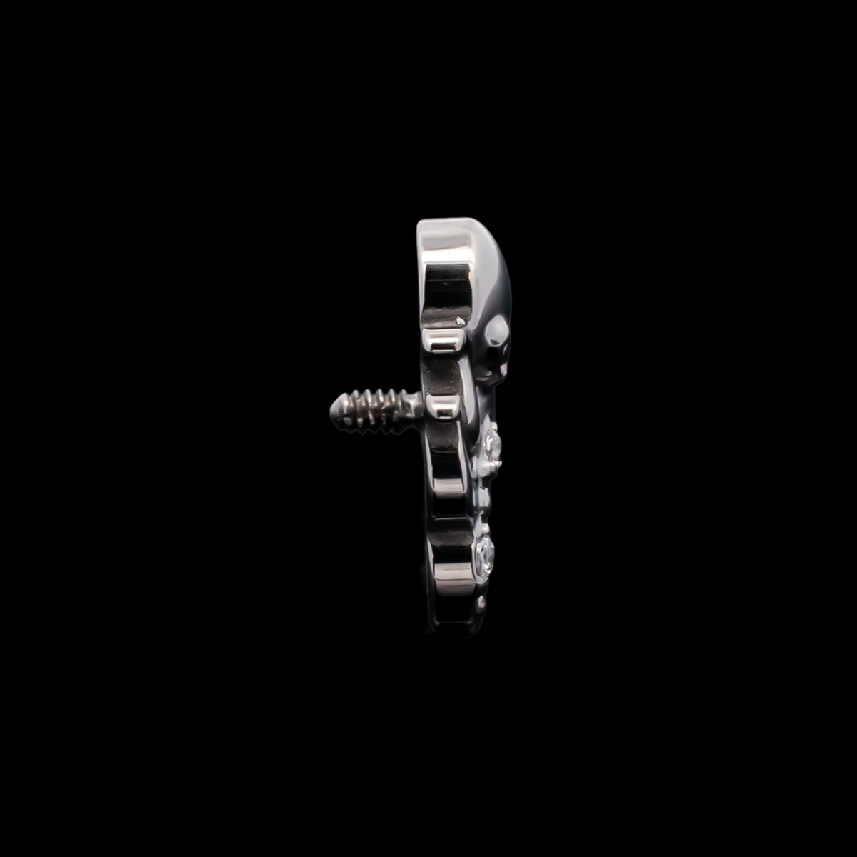 Corinne - 16G Internally Threaded End