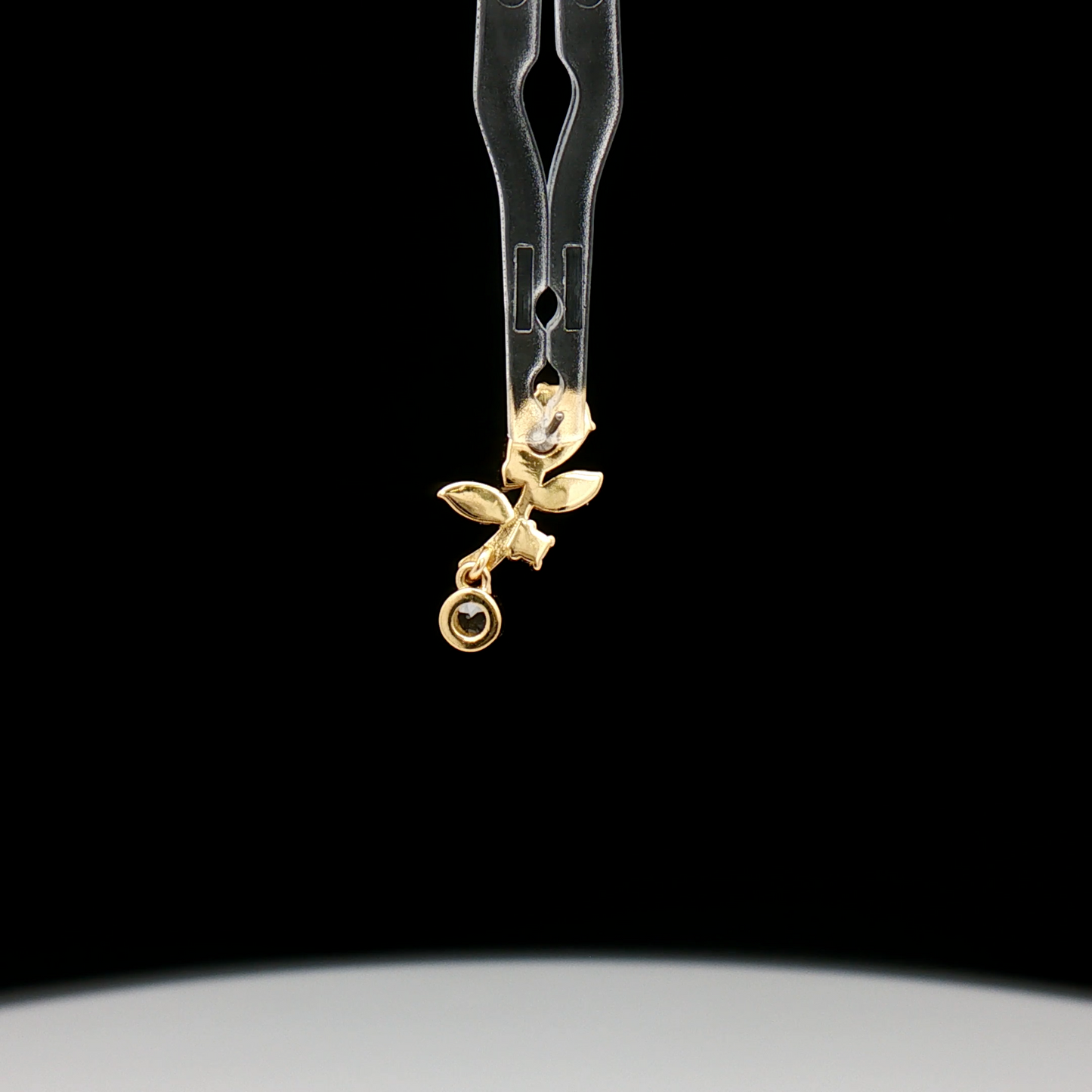 Hazel - 18kt Gold Threadless End