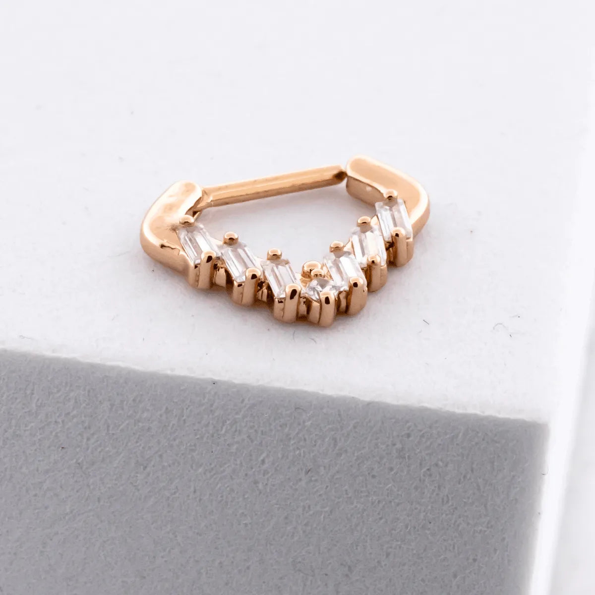 16G V Shaped Baguette Septum Clicker - Pierced Addiction